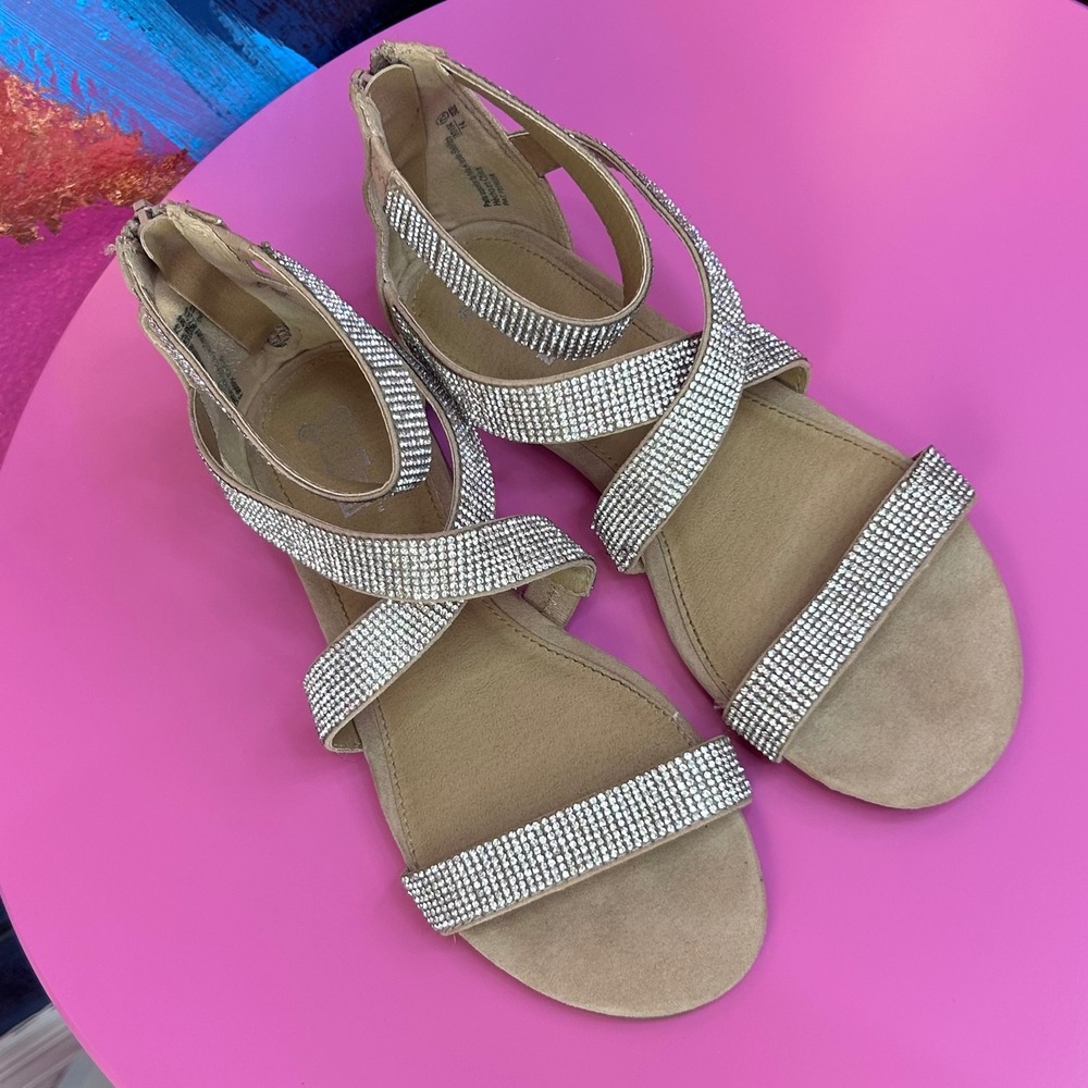 Brash Women 7.5 Sandals Tan Rhinestone Strappy Glitzy Glam Flat Back Zip EUC